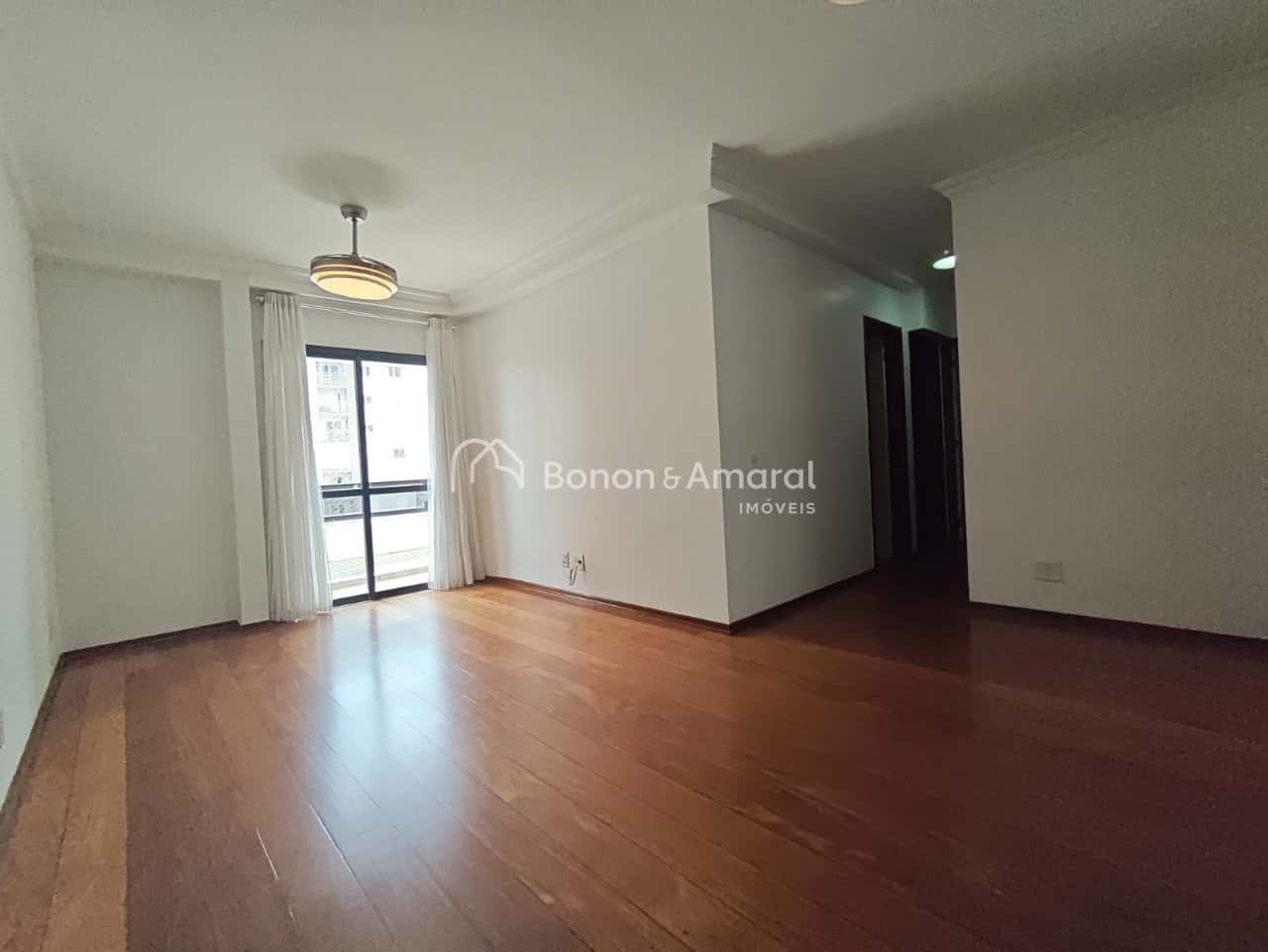 Apartamento à Venda - — foto principal