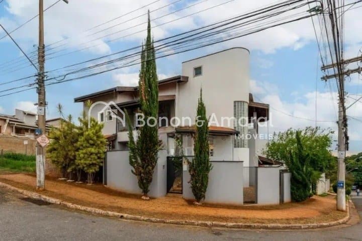 Casa à Venda - Mansões Santo Antônio em Campinas / SP
