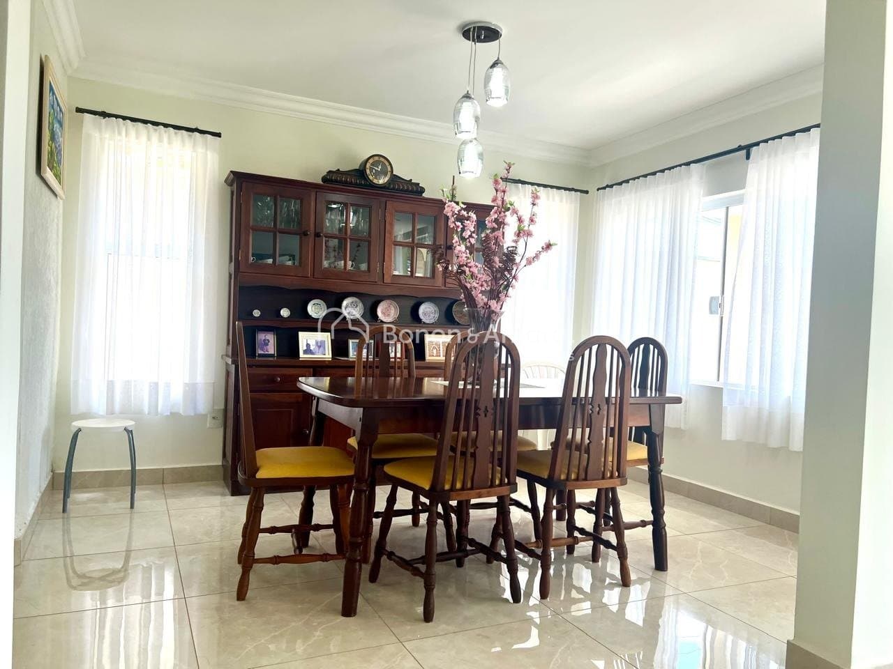 Casa à Venda - Jardim Nova Europa em Campinas / SP