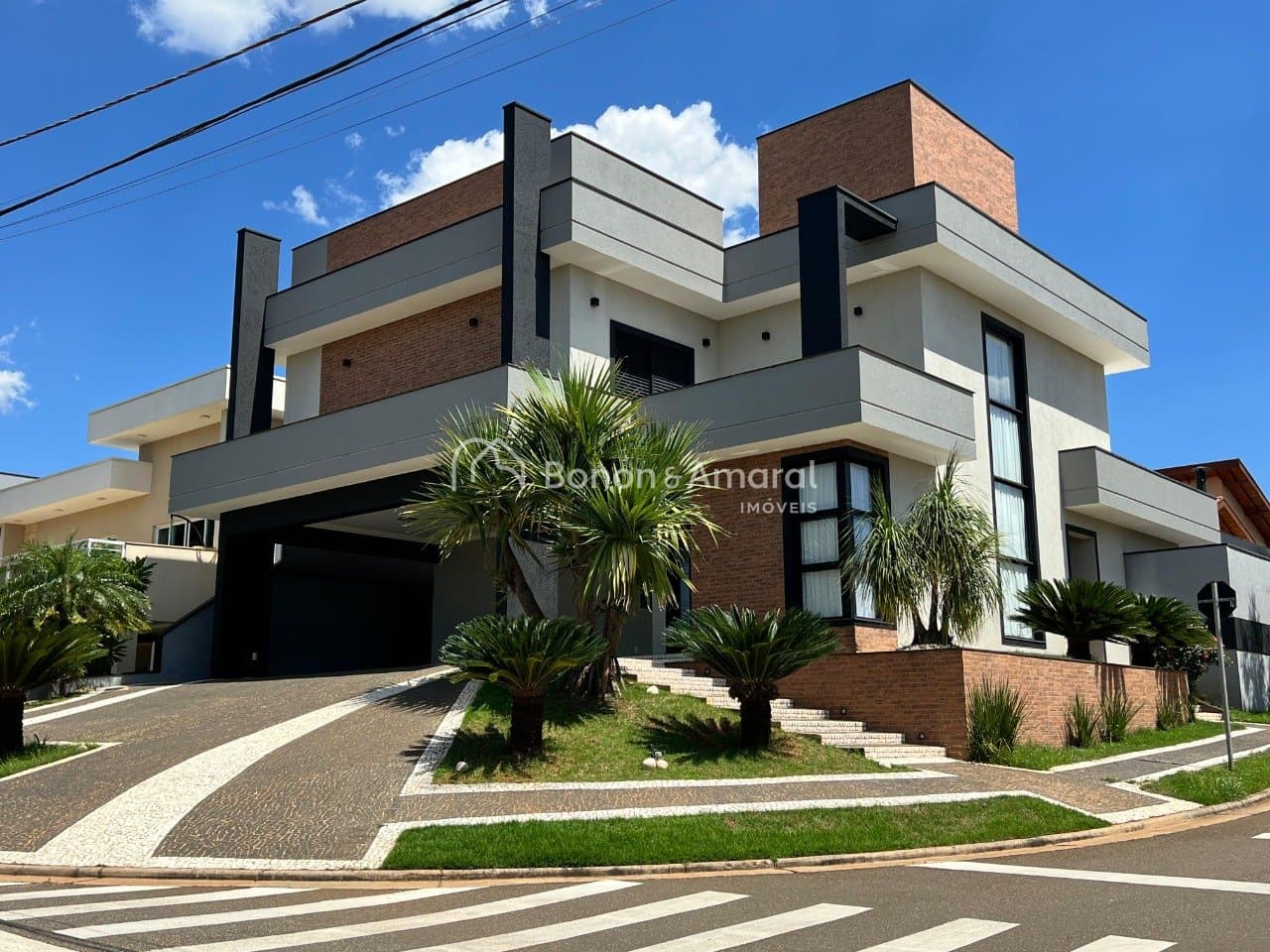 Casa em Condomínio à Venda no Parque Brasil 500 em Paulínia / SP