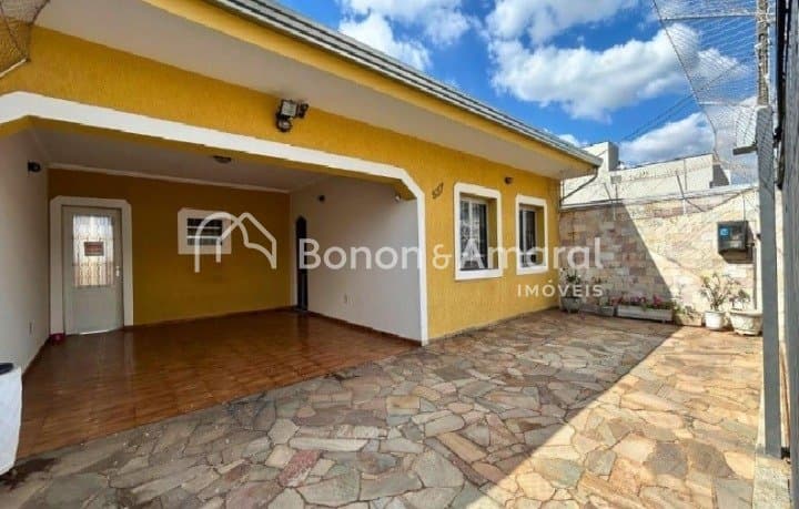 Casa à Venda no Jardim Nova Europa em Campinas / SP