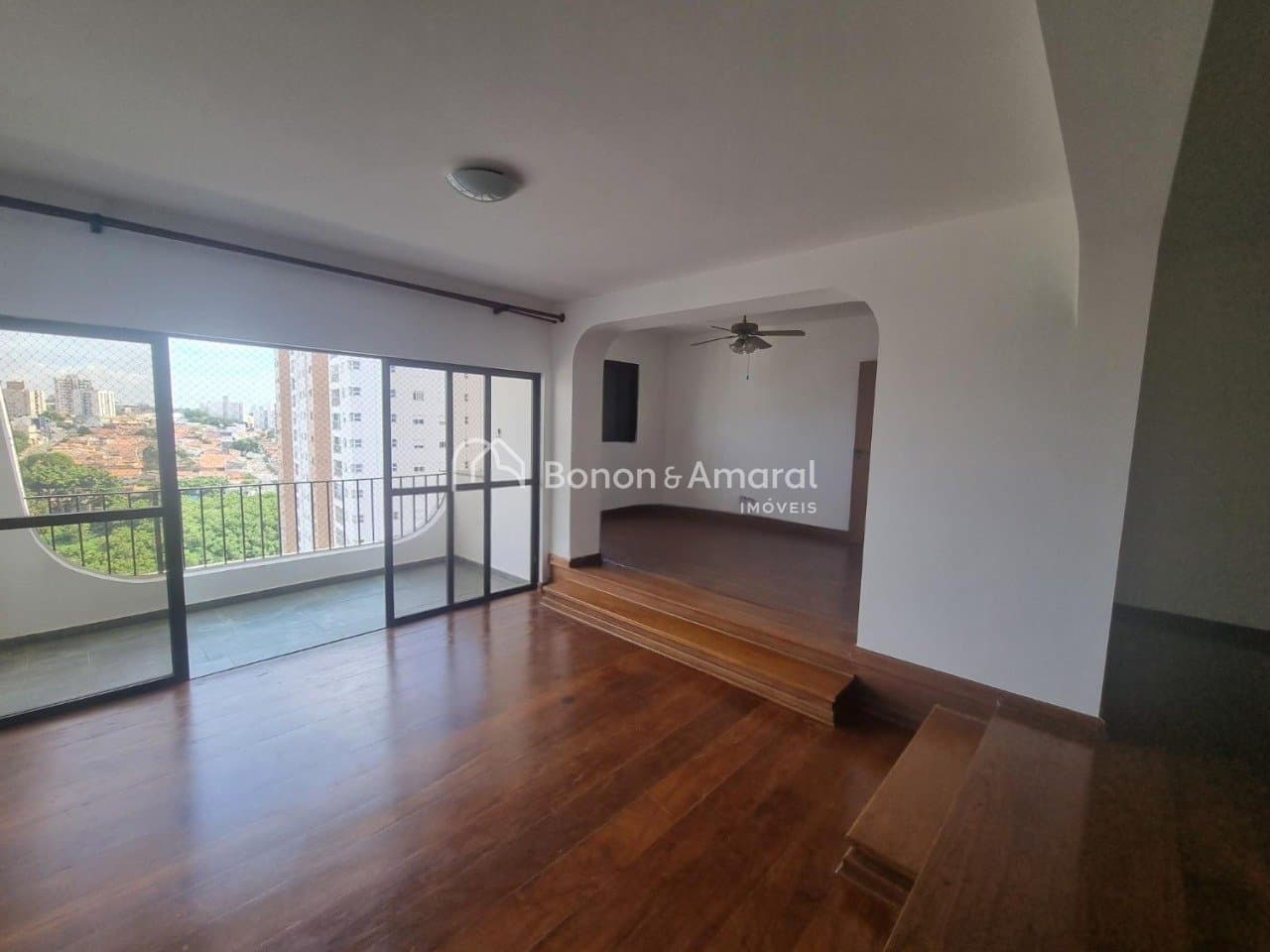 Apartamento à Venda - Cambuí em Campinas / SP
