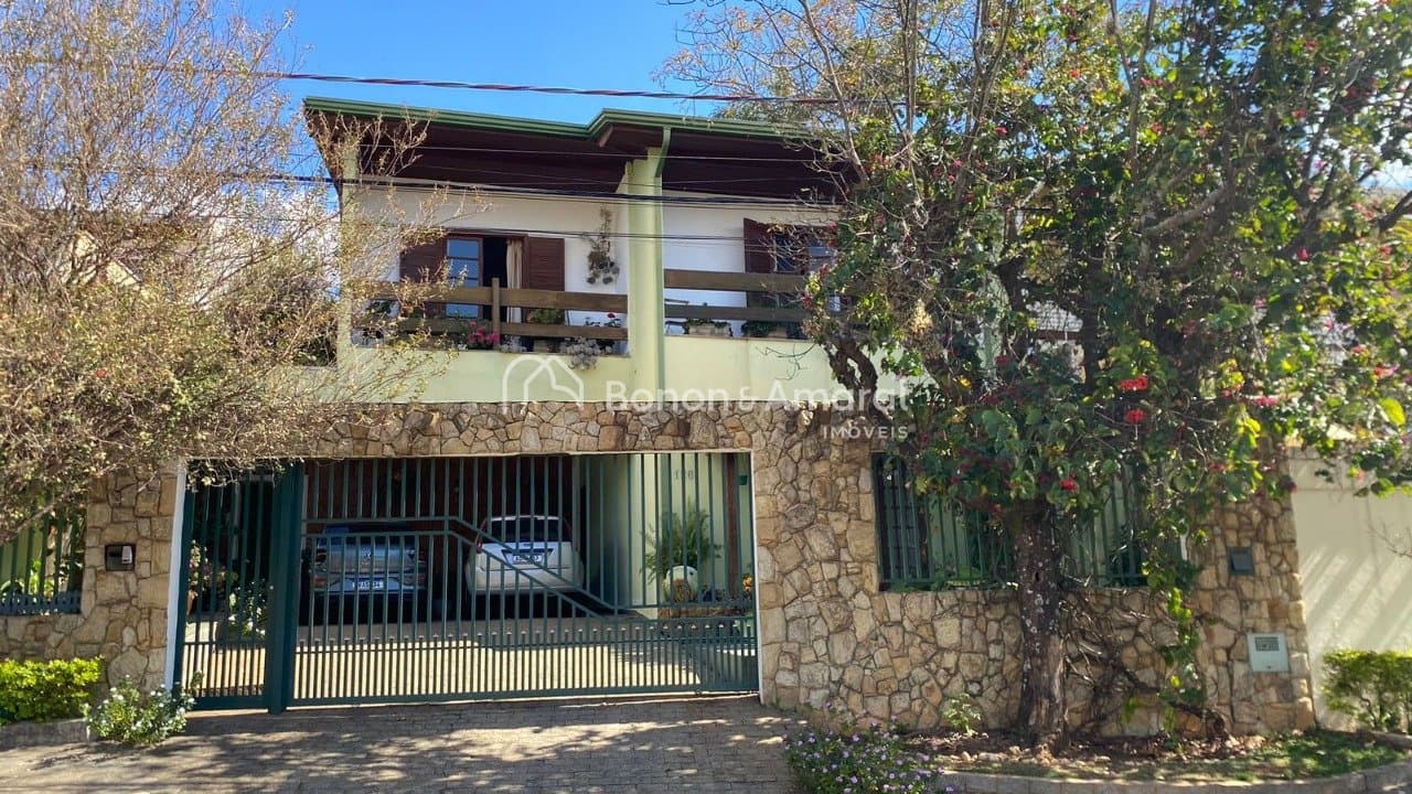 Casa à Venda - Jardim São Carlos em Campinas / SP