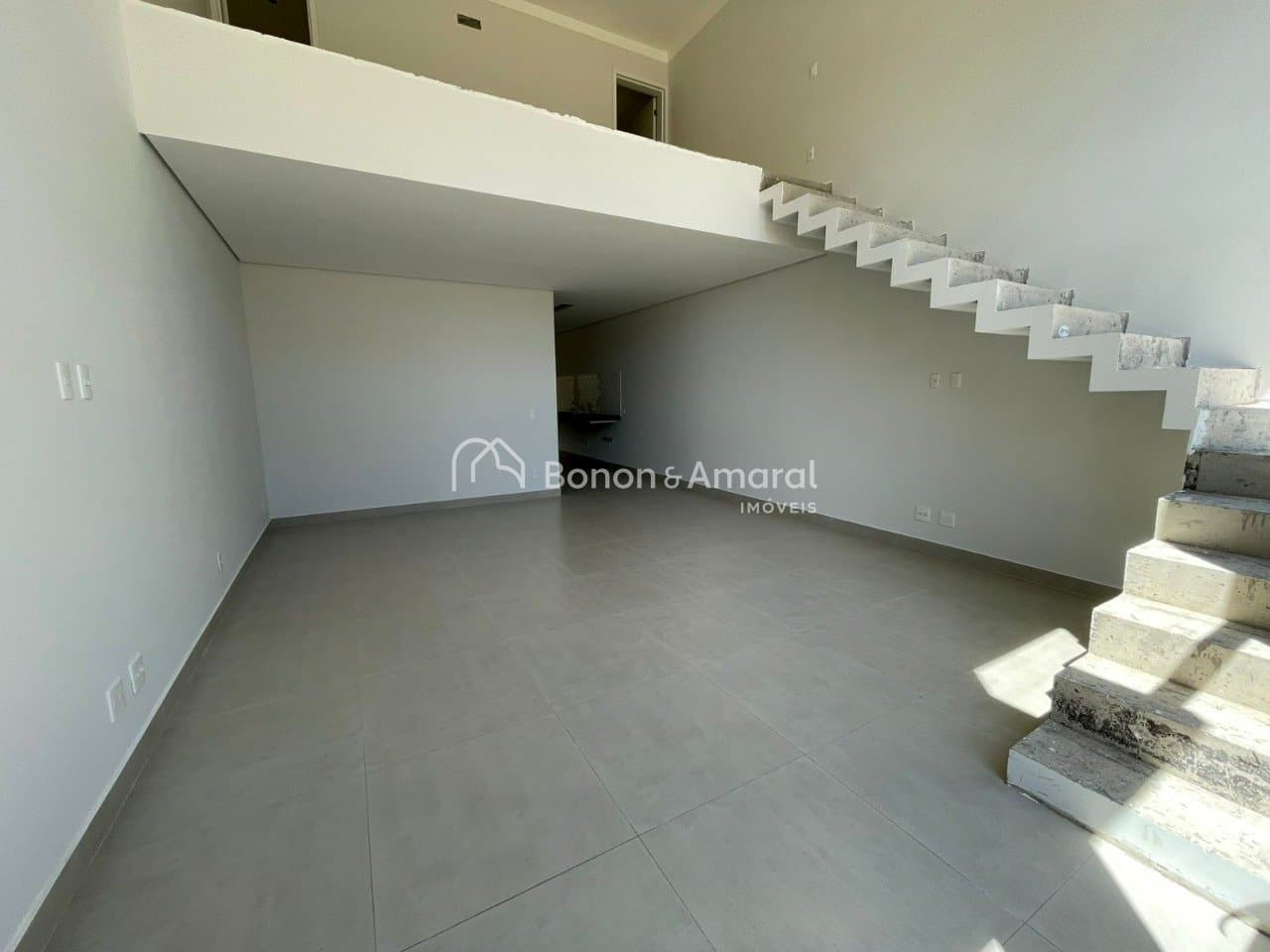 Casa em Condomínio à Venda no Parque Rural Fazenda Santa Cândida em Campinas / SP