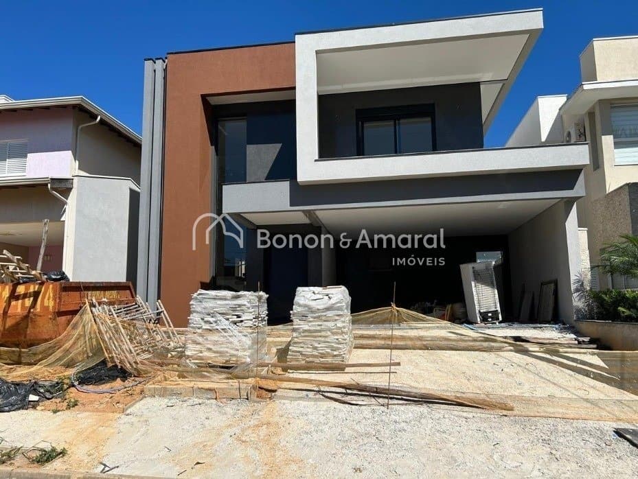 Casa em Condomínio à Venda - Pinheiro em Valinhos / SP