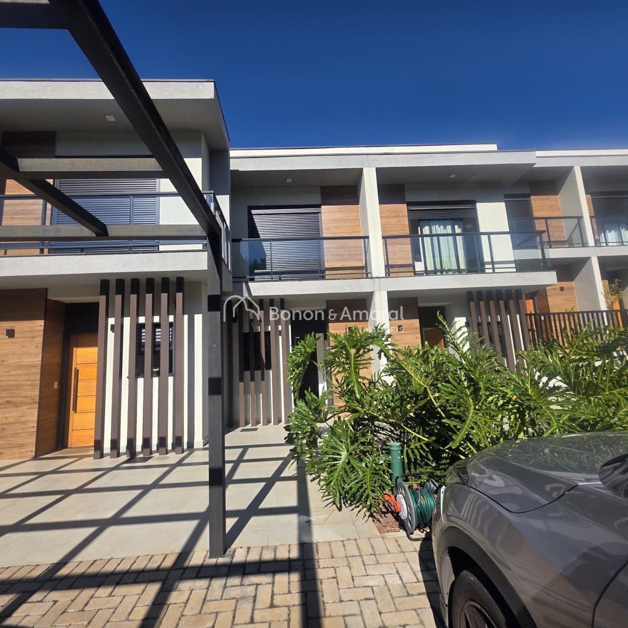 Casa em Condomínio à Venda no Bairro Das Palmeiras em Campinas / SP