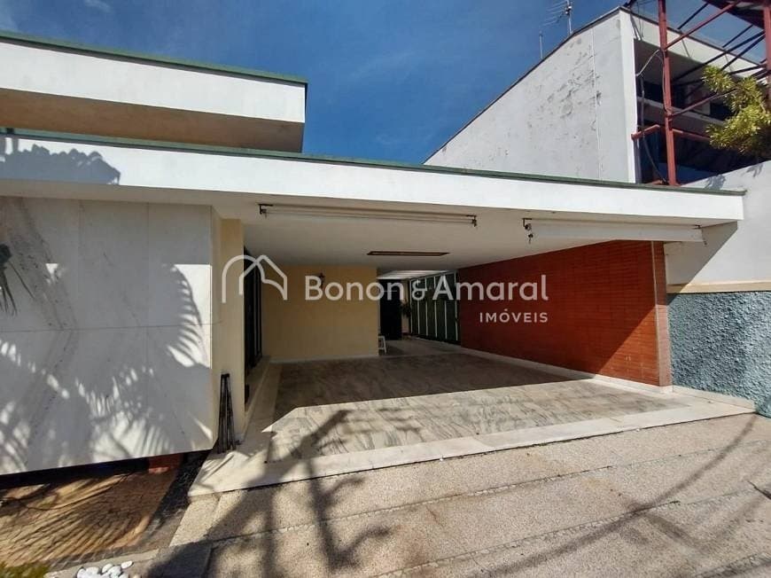 Casa à Venda - Taquaral em Campinas / SP