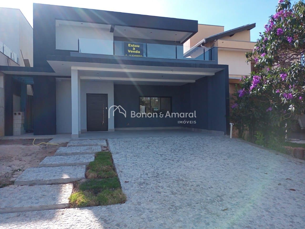 Casa em Condomínio à Venda no Real Park em Sumaré / SP