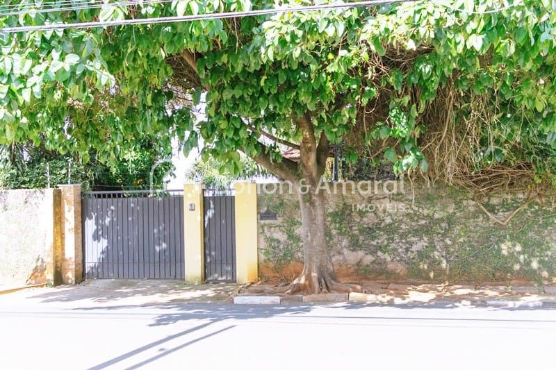 Casa à Venda no Parque Rural Fazenda Santa Cândida em Campinas / SP
