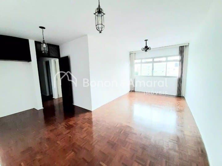 Apartamento à Venda no Cambuí em Campinas / SP
