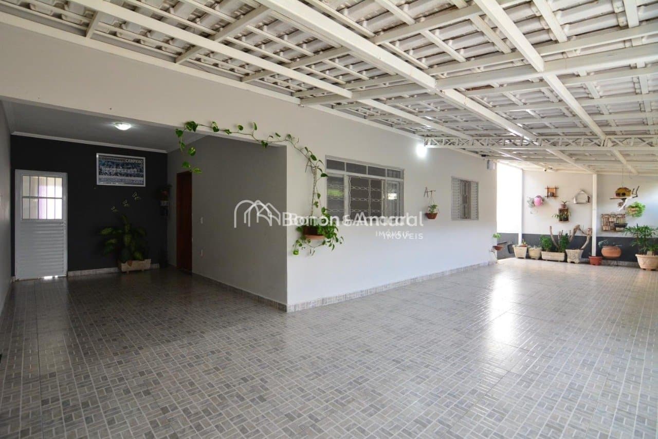 Casa à Venda - Jardim Europa em Paulínia / SP