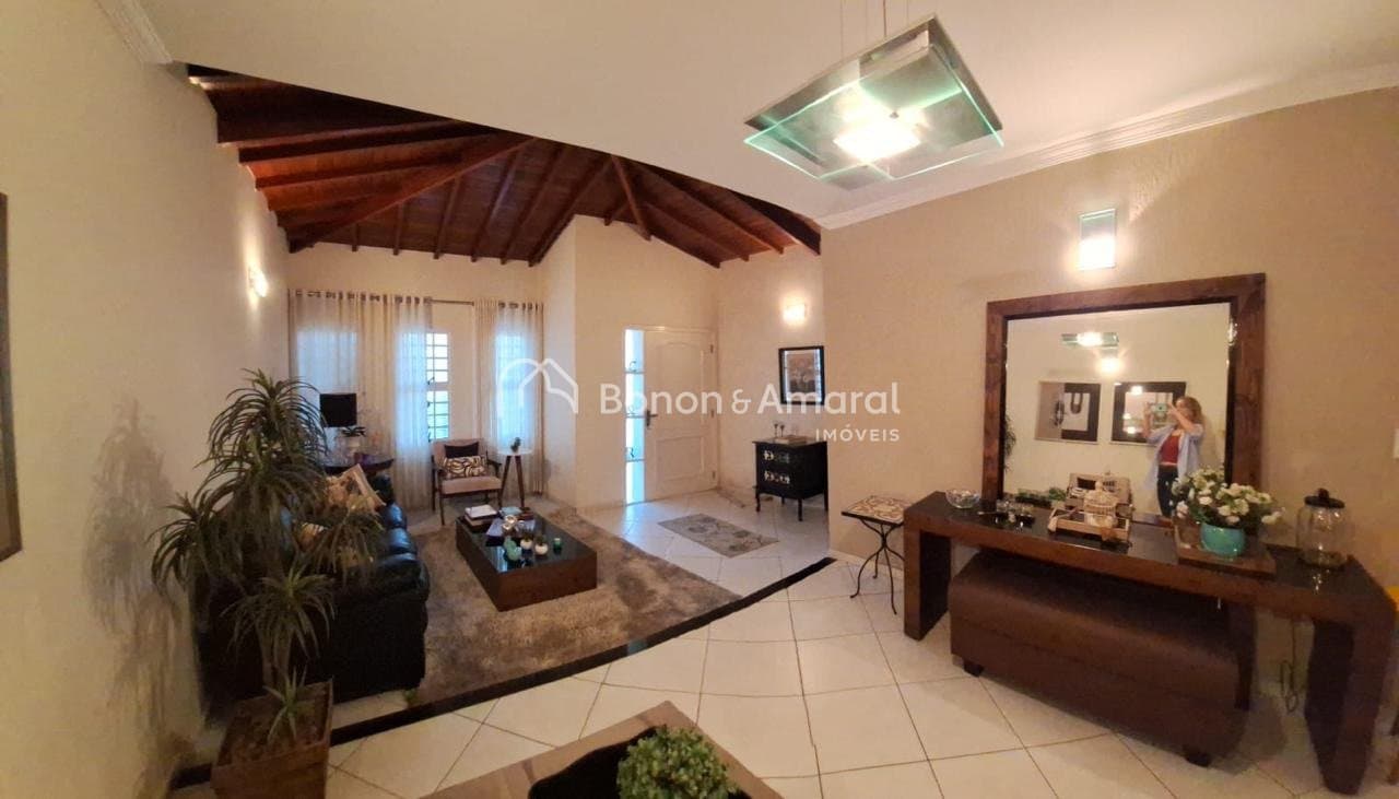 Casa em Condomínio à Venda - Vila Faustina Ii em Valinhos / SP