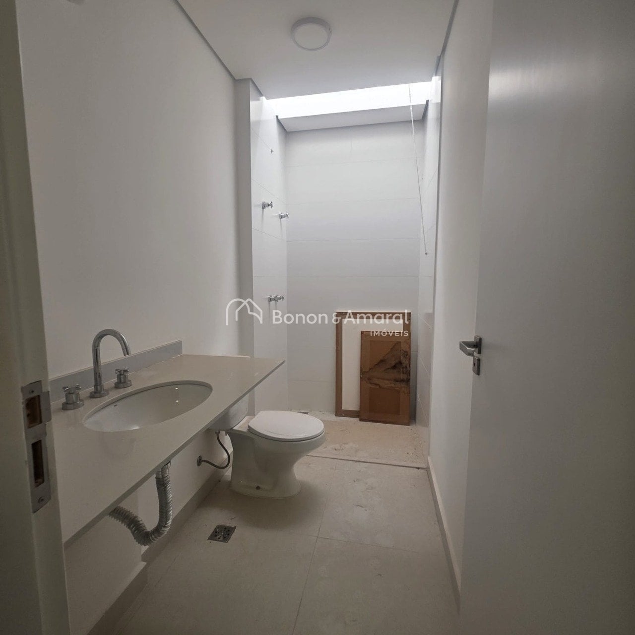 Casa em Condomínio à Venda no Bairro Das Palmeiras em Campinas / SP
