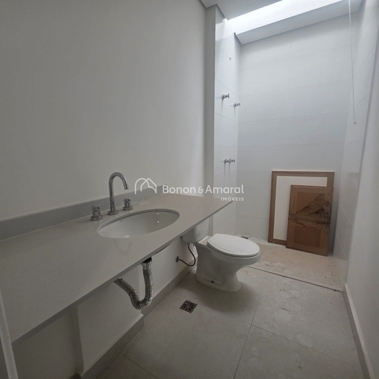 Casa em Condomínio à Venda no Bairro Das Palmeiras em Campinas / SP