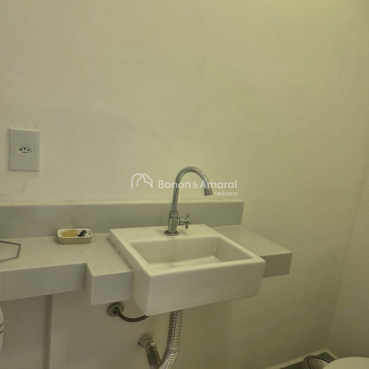 Casa em Condomínio à Venda no Bairro Das Palmeiras em Campinas / SP