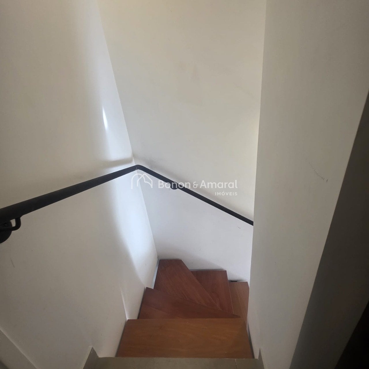 Casa em Condomínio à Venda no Bairro Das Palmeiras em Campinas / SP