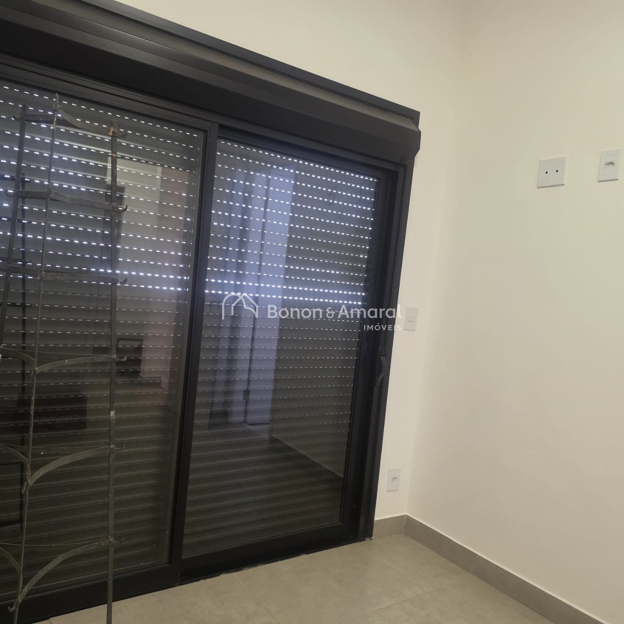 Casa em Condomínio à Venda no Bairro Das Palmeiras em Campinas / SP