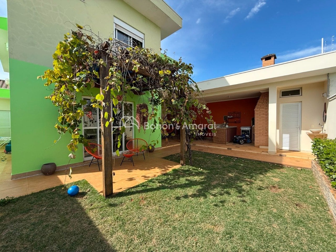 Casa à Venda no Parque da Figueira em Paulínia / SP