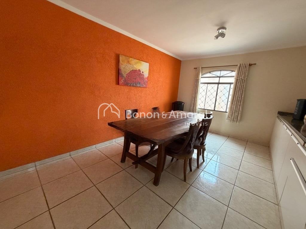 Casa à Venda - Jardim Santa Genebra em Campinas / SP