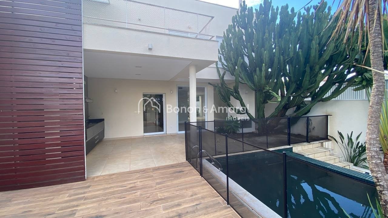 Casa em Condomínio à Venda - Loteamento Caminhos de São Conrado (Sousas) em Campinas / SP