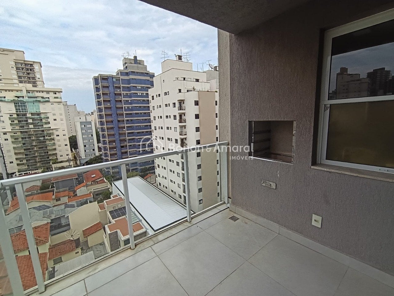 Apartamento para Alugar - Cambuí em Campinas / SP