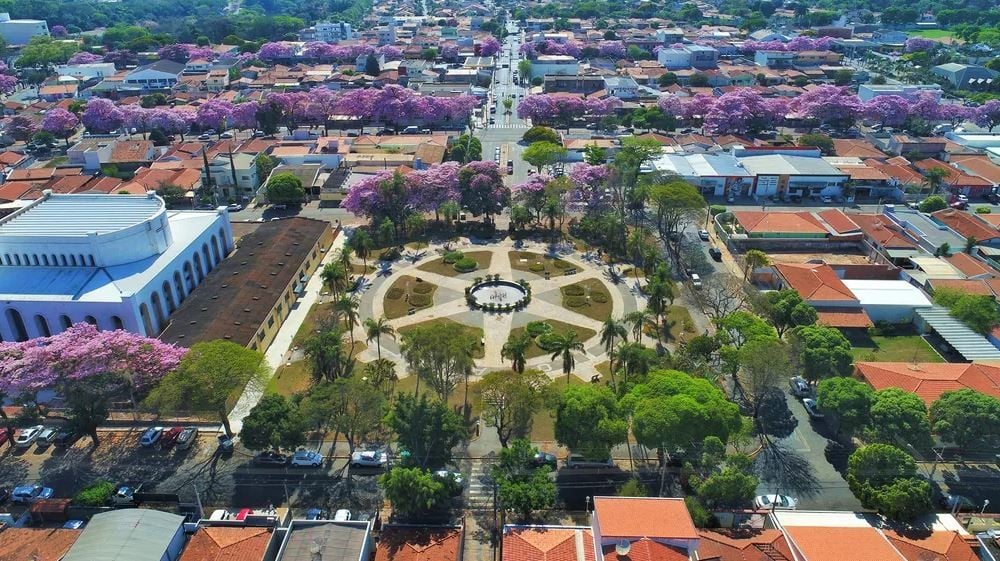 Betel: O Equilíbrio entre a Vida Moderna e o Refúgio Residencial em Paulínia - O Bairro Betel, em Paulínia, é uma das regiões mais valoriza...
