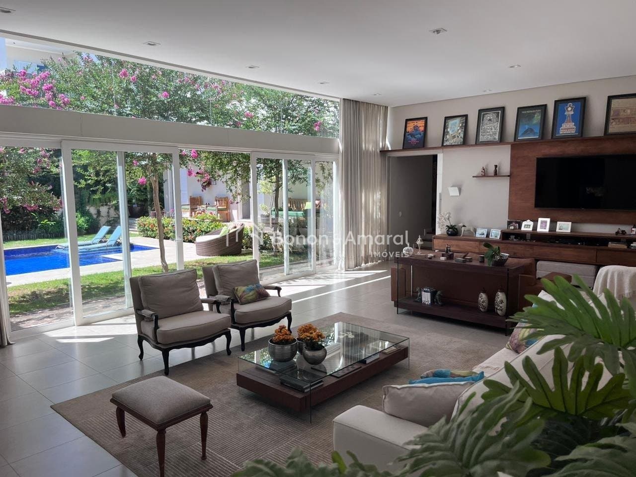 Casa em Condomínio à Venda - Parque das Quaresmeiras em Campinas / SP