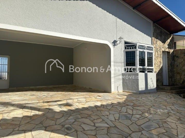 Casa à Venda - Parque Taquaral em Campinas / SP