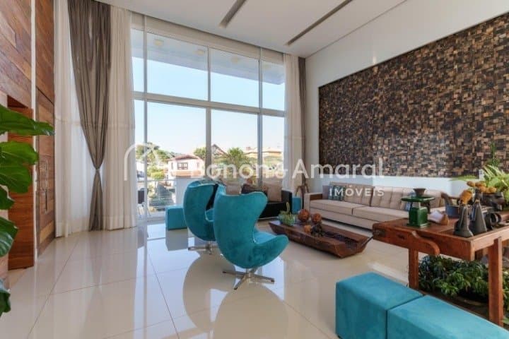 Casa em Condomínio à Venda - Ortizes em Valinhos / SP
