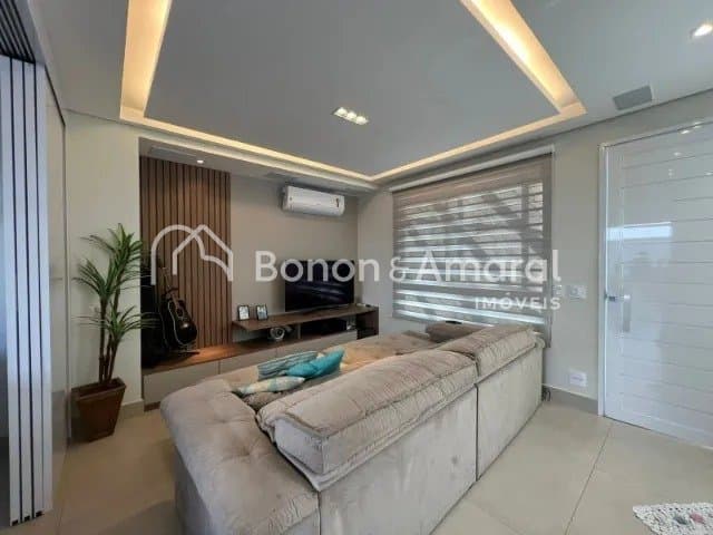 Casa em Condomínio à Venda - Roncáglia em Valinhos / SP