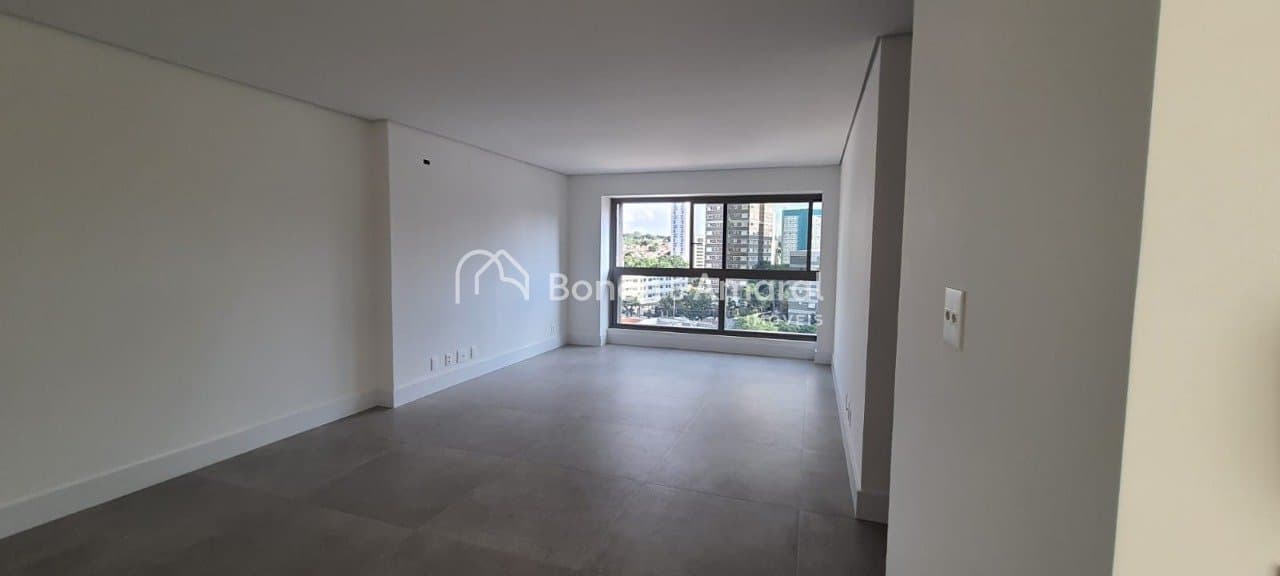 Apartamento à Venda - Cambuí em Campinas / SP