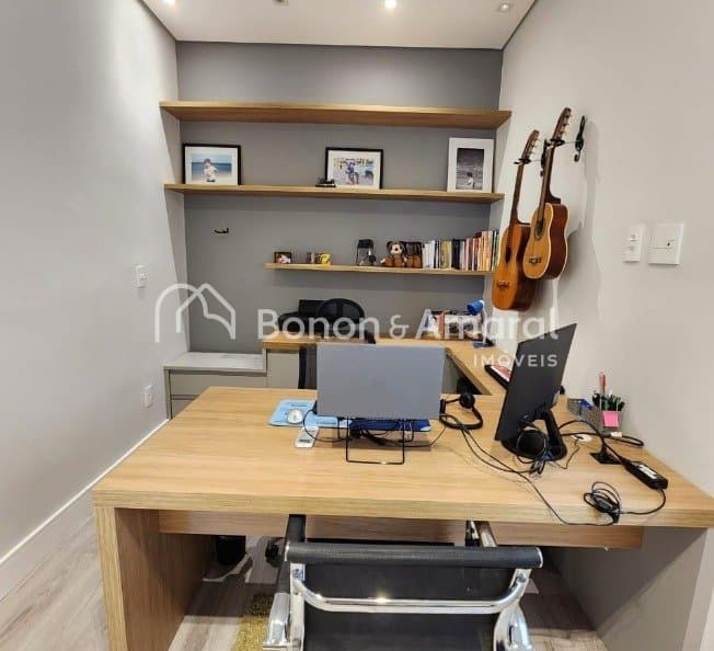 Casa em Condomínio à Venda - Chácaras Silvânia em Valinhos / SP