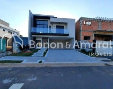 Casa em Condomínio à Venda - Roncáglia em Valinhos / SP