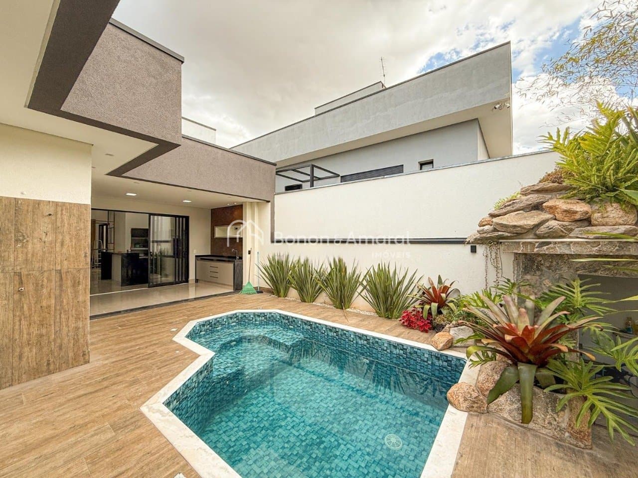 Casa em Condomínio à Venda - Roncáglia em Valinhos / SP