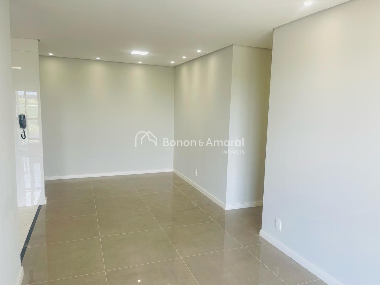 Apartamento à Venda - Balneário Tropical em Paulínia / SP