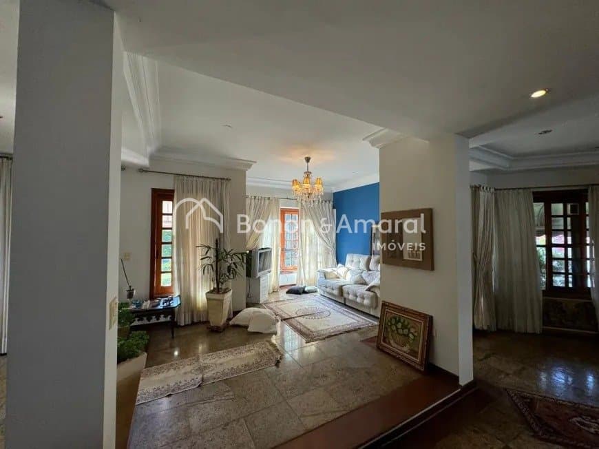 Casa em Condomínio à Venda - Vale do Itamaracá em Valinhos / SP