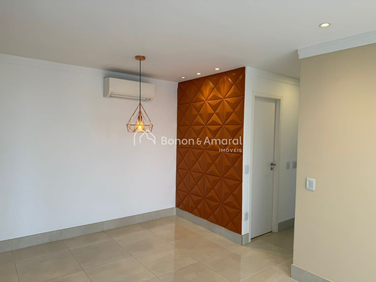 Apartamento à Venda - Cambuí em Campinas / SP