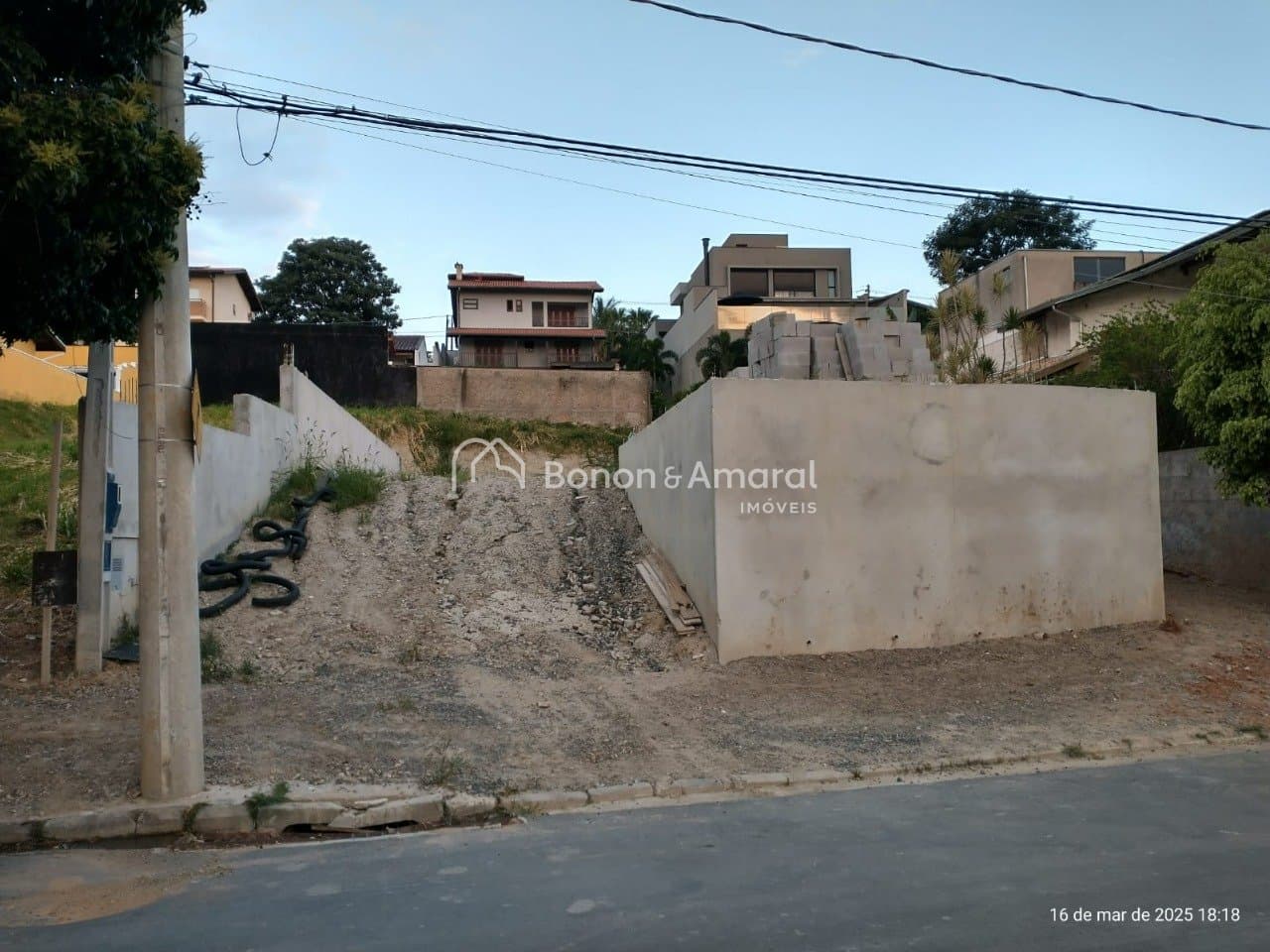 Terreno em condomínio à Venda - Sousas em Campinas / SP