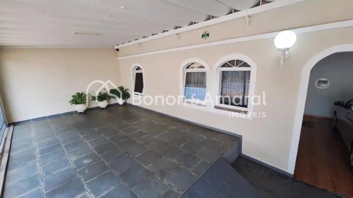 Casa à Venda - Parque Taquaral em Campinas / SP
