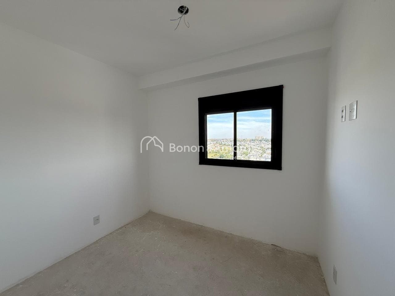 Apartamento à Venda - em