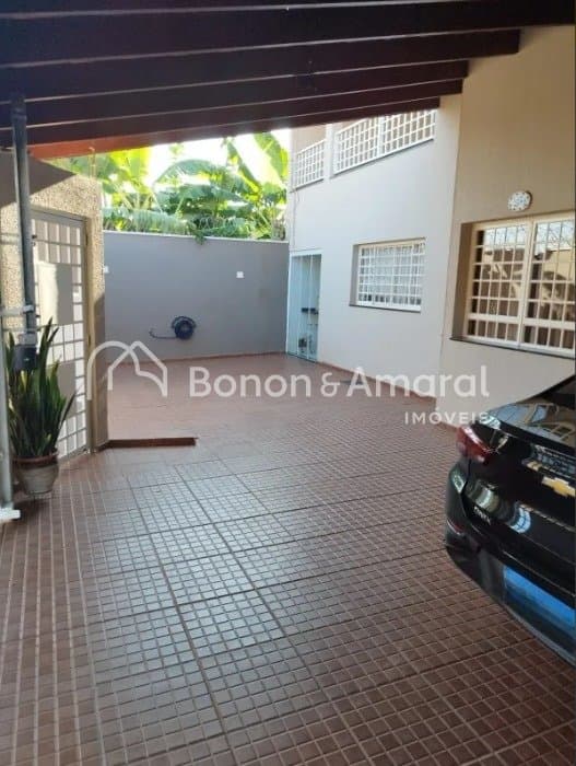 Casa à Venda - São Luiz em Paulínia / SP