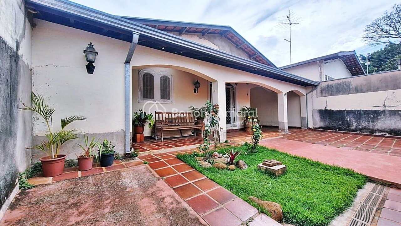 Casa à Venda - Vila Nogueira em Campinas / SP