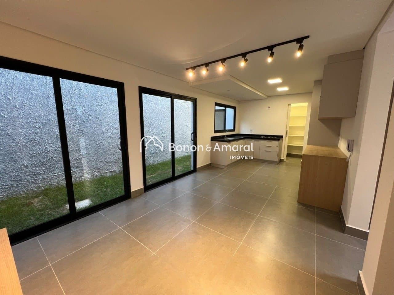 Casa em Condomínio à Venda - Chácara Primavera em Campinas / SP