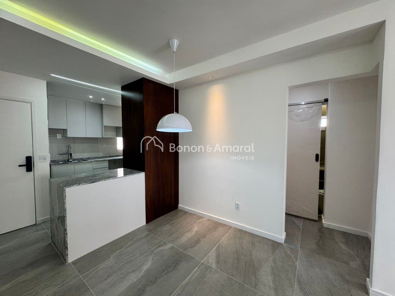 Apartamento à Venda - Cambuí em Campinas / SP