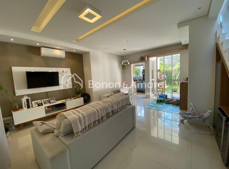 Casa em Condomínio à Venda - Roncáglia em Valinhos / SP