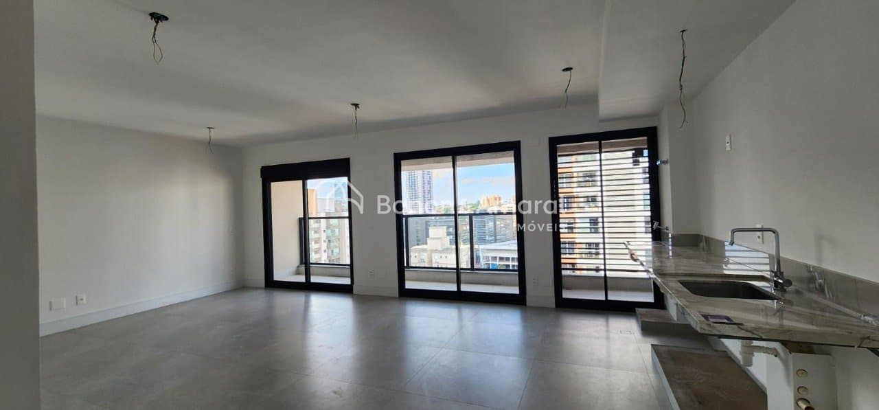 Apartamento à Venda - Cambuí em Campinas / SP