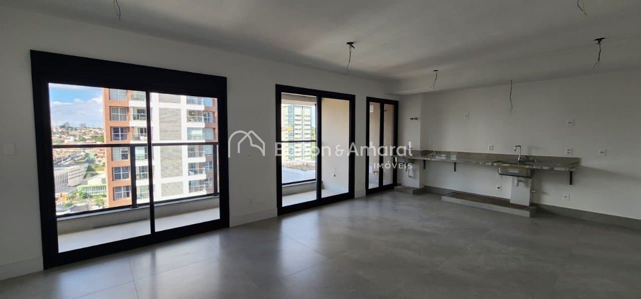 Apartamento à Venda - Cambuí em Campinas / SP