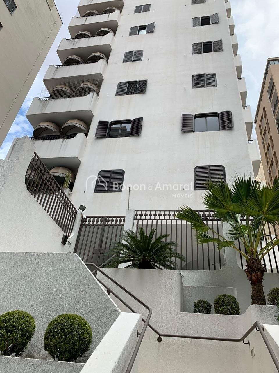Apartamento à Venda - Cambuí em Campinas / SP