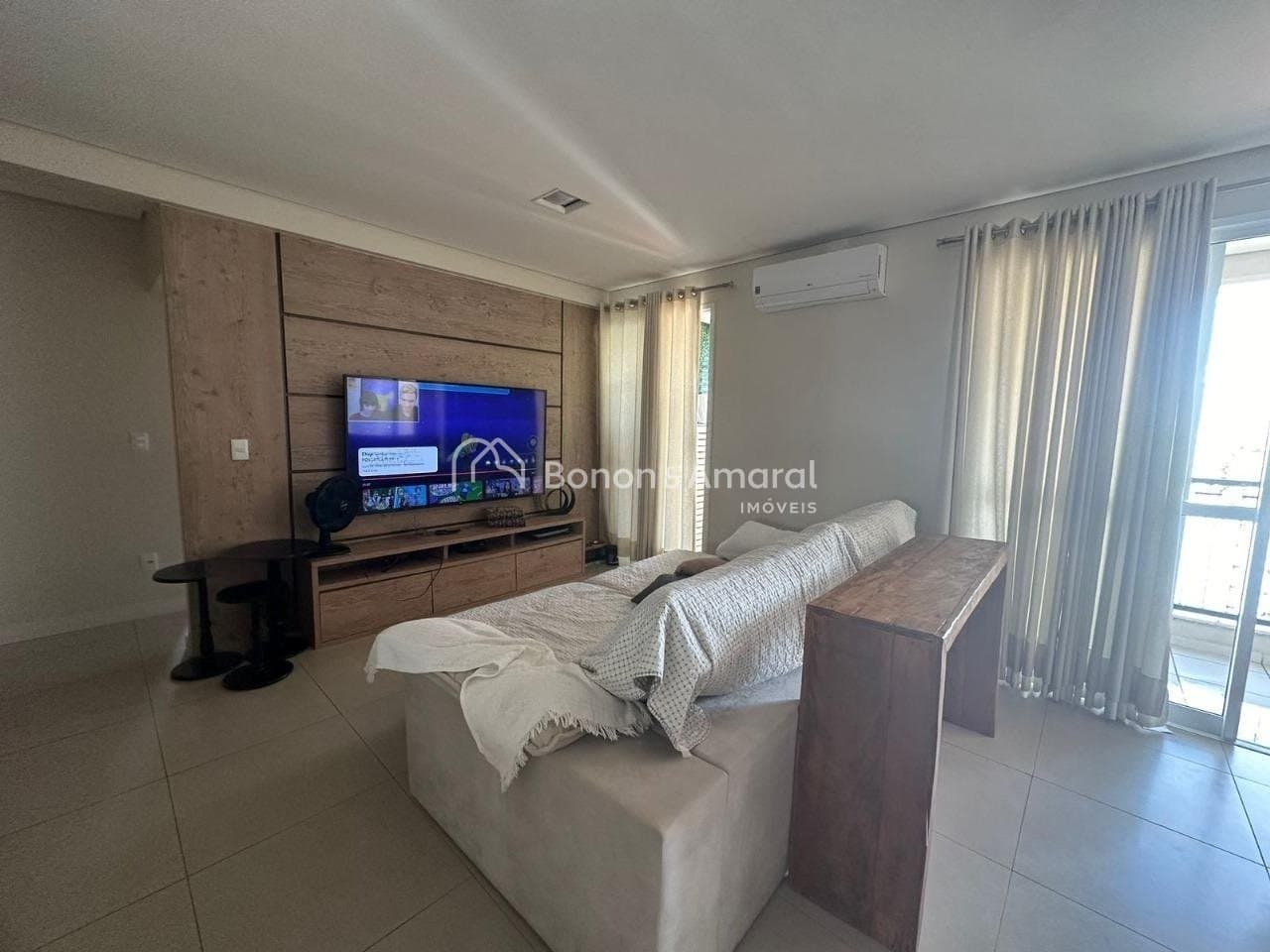 Apartamento à Venda - Cambuí em Campinas / SP