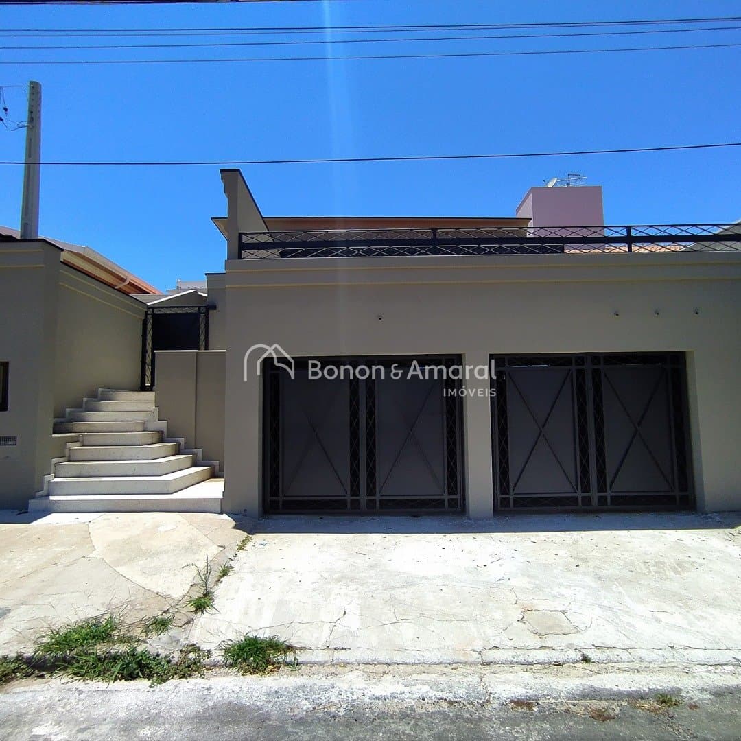 Casa à Venda - Chácara da Barra em Campinas / SP